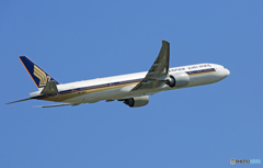 「良い空～」Singapore 777-312 9V-SWT飛び立ち