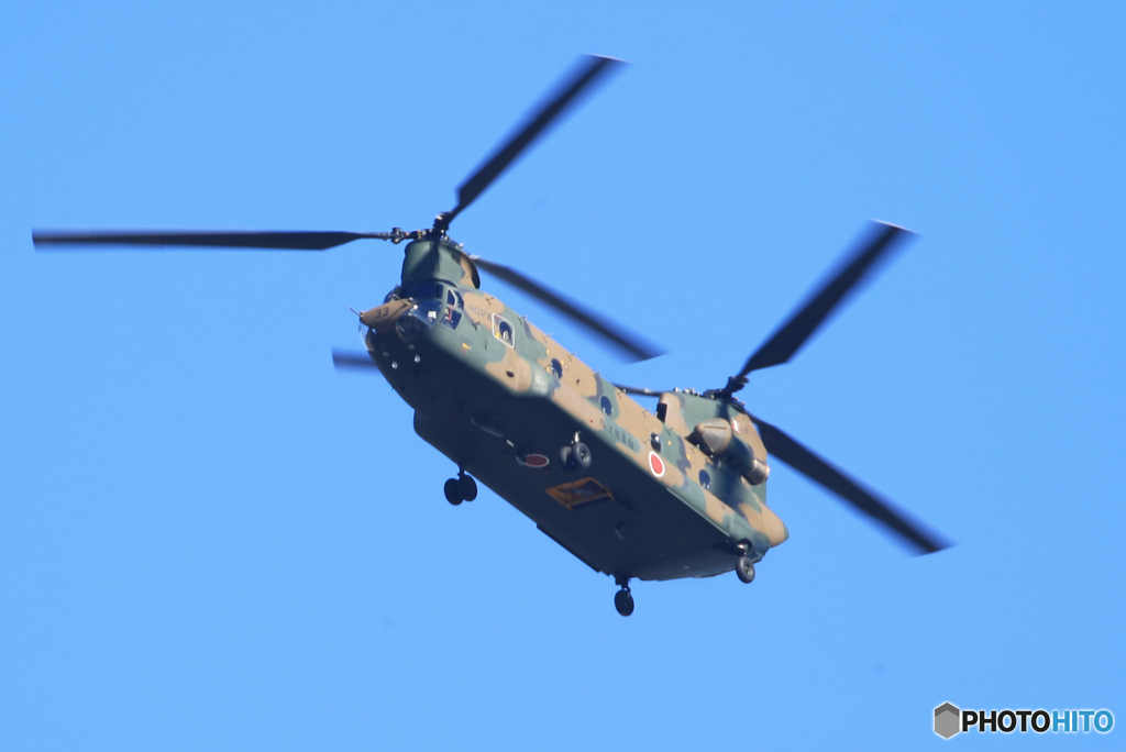 「Blue」陸上自衛隊ヘリコプター　チヌーク飛来する　
