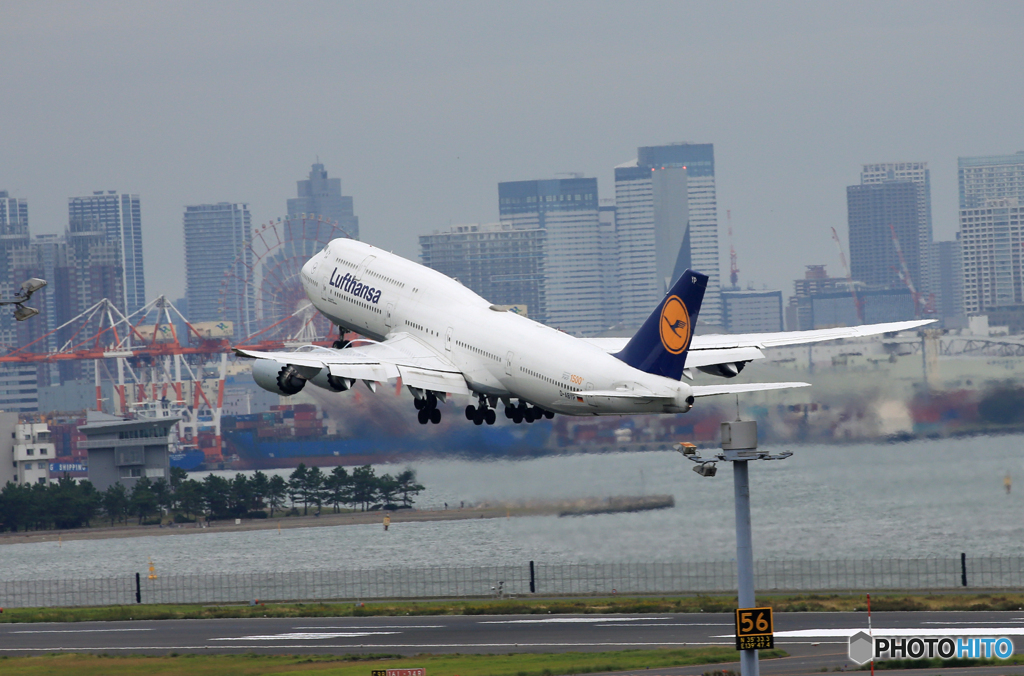 Lufthansa　B747-8　D-ABYP 離陸