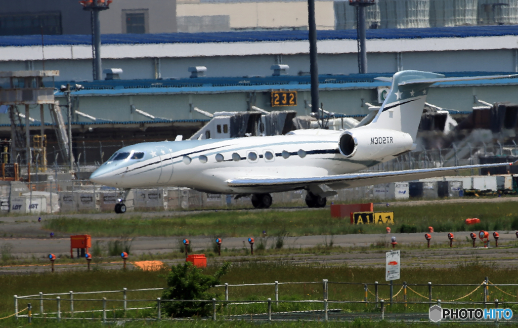 「SKY」プライベート ガルフG650 N302TR 離陸