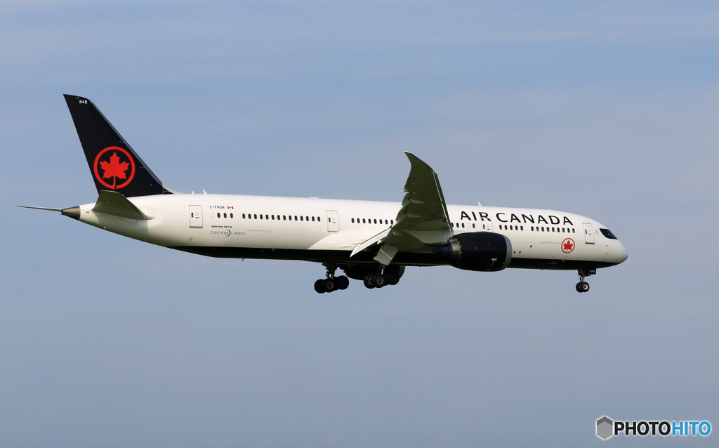 「SKY」 AIR CANADA 787-9 C-FRSR Landing