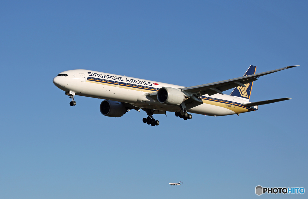 「ぶるー」 Singapore 777-300 9V-SWE 到着