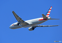 「青が大好き」☀American 777-200 N771AN離陸です