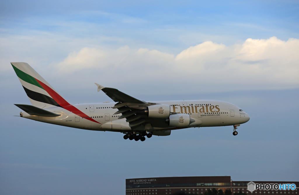 「すかい」 Emirates A380-861 A6-EUM 到着