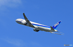 「良い空～」ANA 777-381 JA777A 出発です