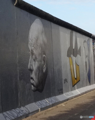 ベルリン（５４４）ベルリンの壁と顔