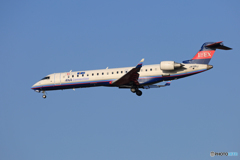 「SKY」 IBEXボンバルCRJ-702 JA12RJ Landing