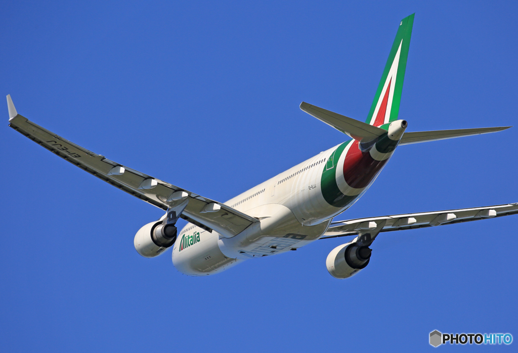 「良い天気」 Alitalia A330-202 EI-EJJ Takeoff