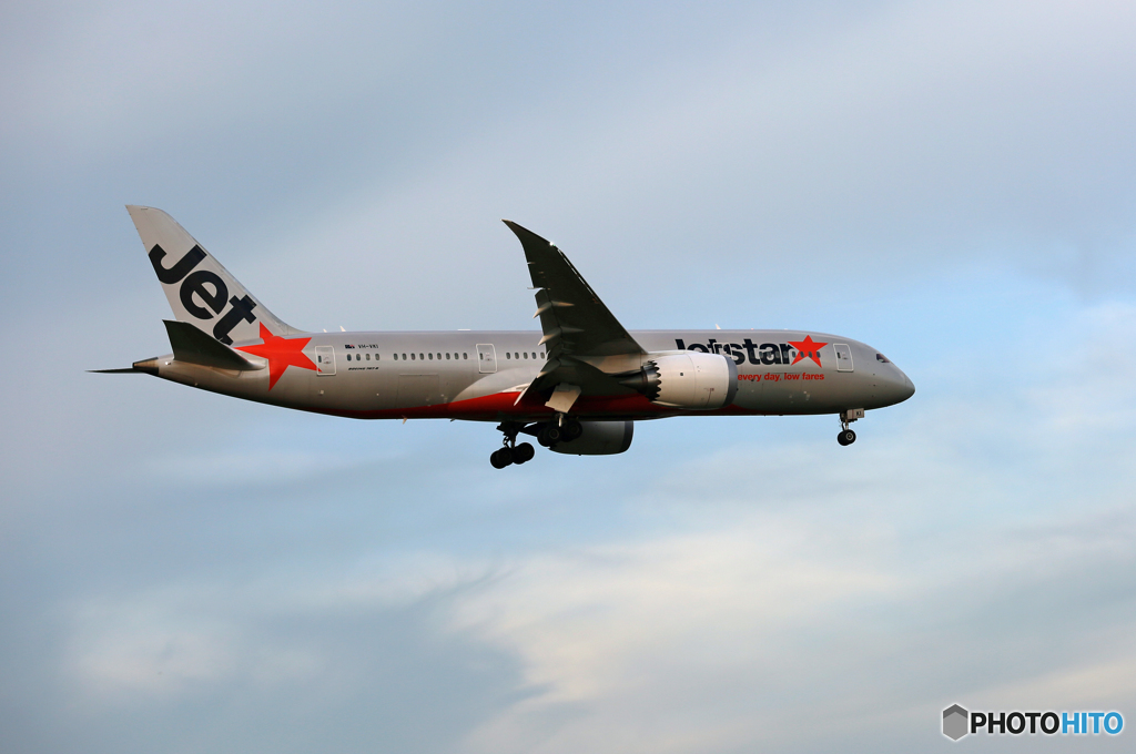 「SKY」 Jetstar 787-8 VH-VKI Landing
