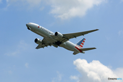 「空色」 American 777-223 N753AN 飛び立ち 