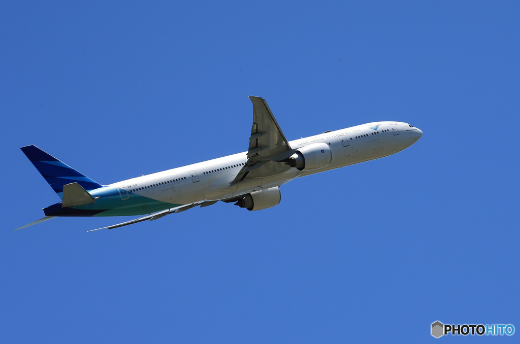 「青空」Garuda 777-3U3 PK-GIF Takeoff