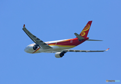 「SKY」 香港航空 A330-223 B-LNI 出発です