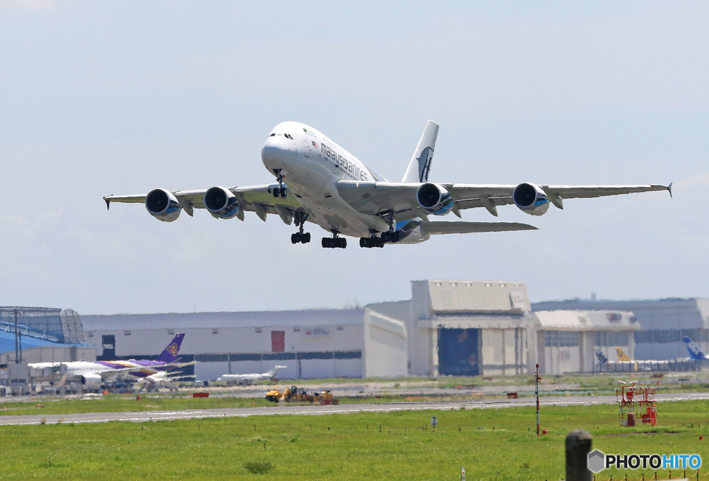 「青色」 Malaysia A380-841 久し振りのTakeoff です
