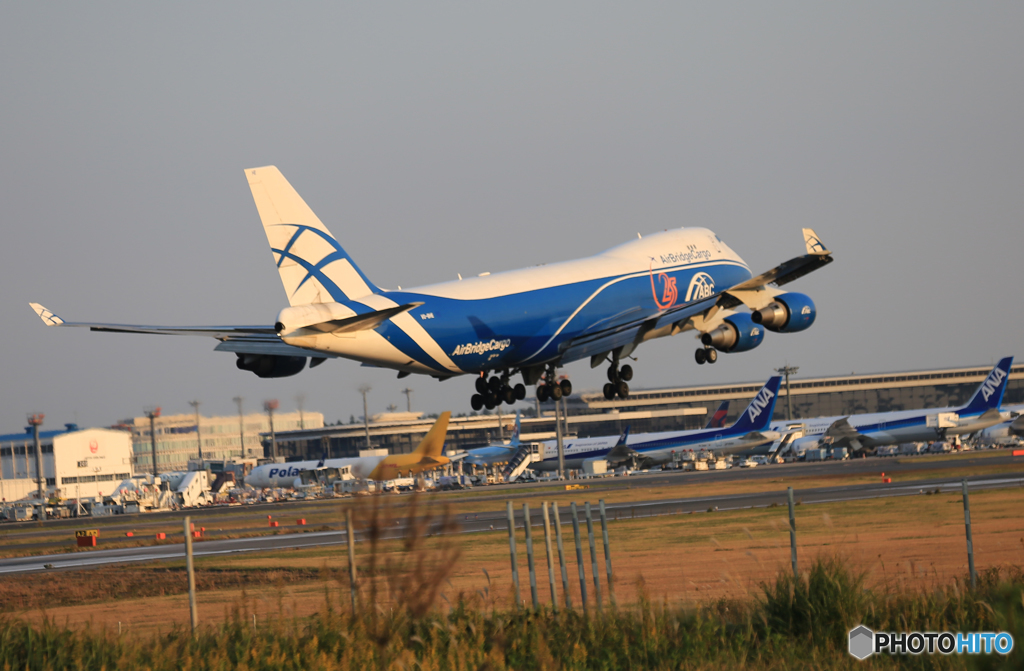 「SKY」 Air Bridge Cargo 747-400 Landing