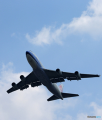 「青が大好き」 China 747-400 B-18222 離陸
