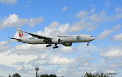 「良い雲」 JAL 777-346 JA734J
