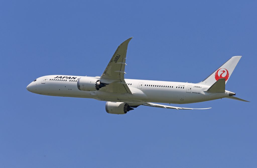 「良い天気」 JAL 787-9 JA868J 出発です