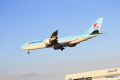 「群青」KOREAN 747-8 HL7610  到着しました
