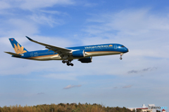 「良い空～」Vietnam A350-941 VN-A893 