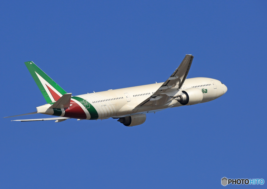 「すかい」 Alitalia 777-243 EI-DBL 飛び立ちです 