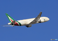 「すかい」 Alitalia 777-243 EI-DBL 飛び立ちです 