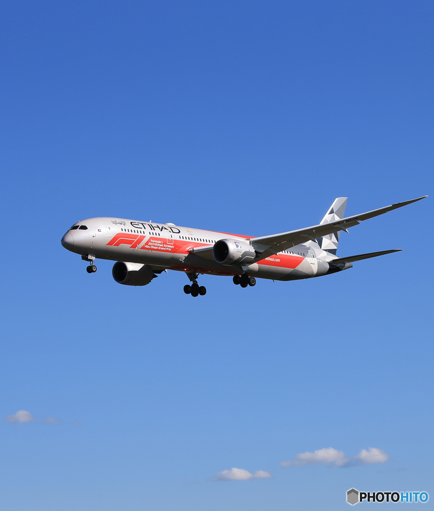 「青が大好き」ETIHAD 787-9 A6-BLV  Landing