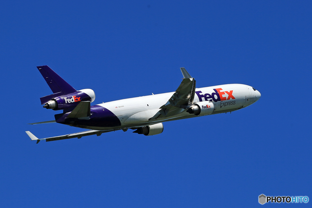 「青い日」FedEx MD-11 N613FE  出発します