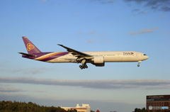 「青空」THAI 777-3D7 HS-TKY  到着