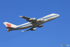 「あおぞら」 Air China 747-400 B-2475 出発です