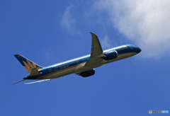 「青い日」Vietnam 787-9 VN-A865  Takeoff 