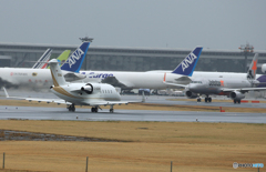 「雨」プライベートチャレンジヤー600 C-GCHG Takeoff 