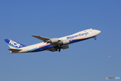 「はれ」 NCA 747-8KZF JA12KZ 飛行 
