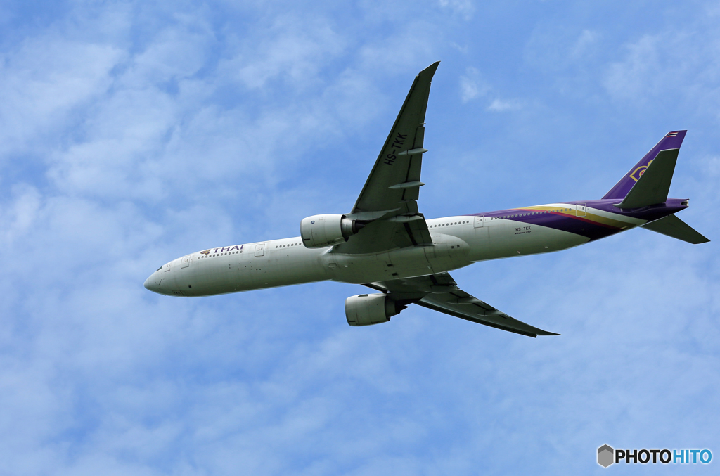 「青色が好き」 Thai 777-300 HS-TKK 離陸