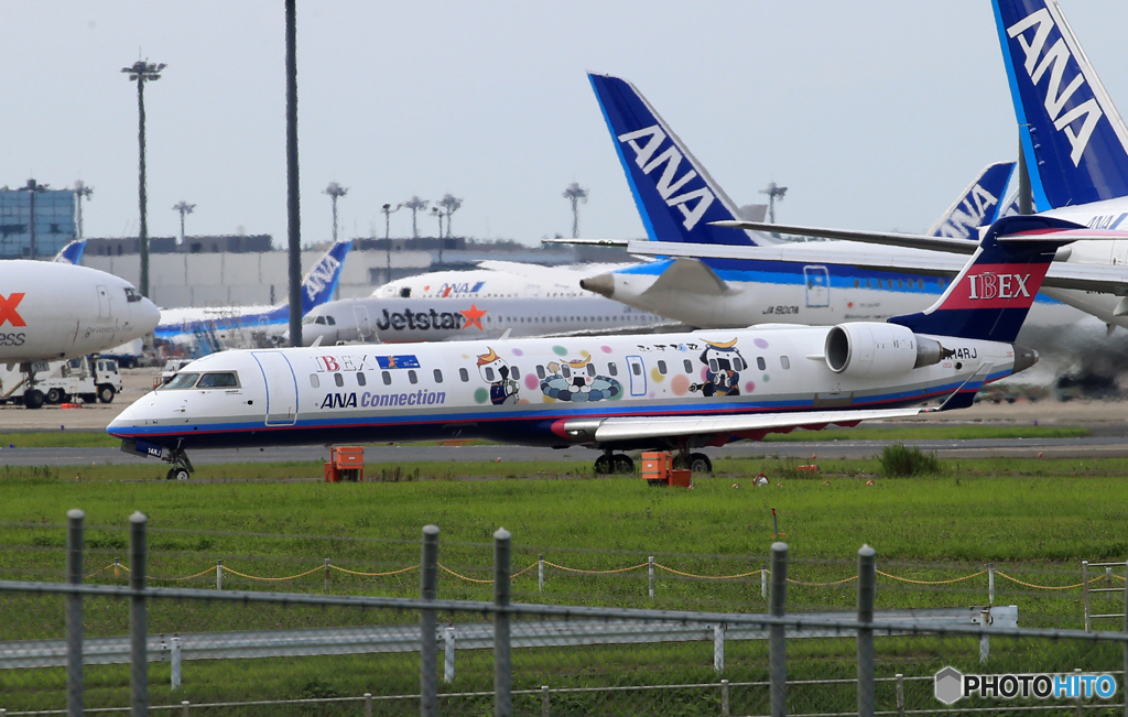 「曇り」 IBEX おむすび丸 JA14RJ Takeoff  