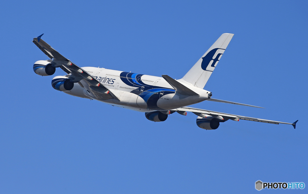「群青」☮   Airbus A380が飛ぶ・さくらの山 ✈