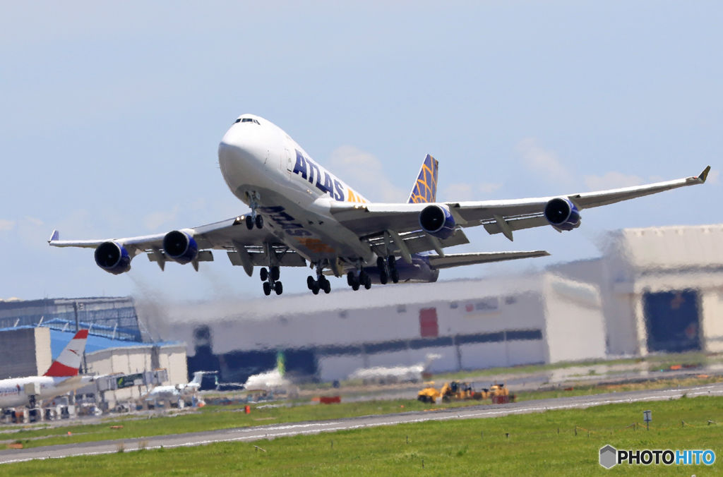「青色が好き」 ATLAS 747 ジャンボ飛ぶ N489MC