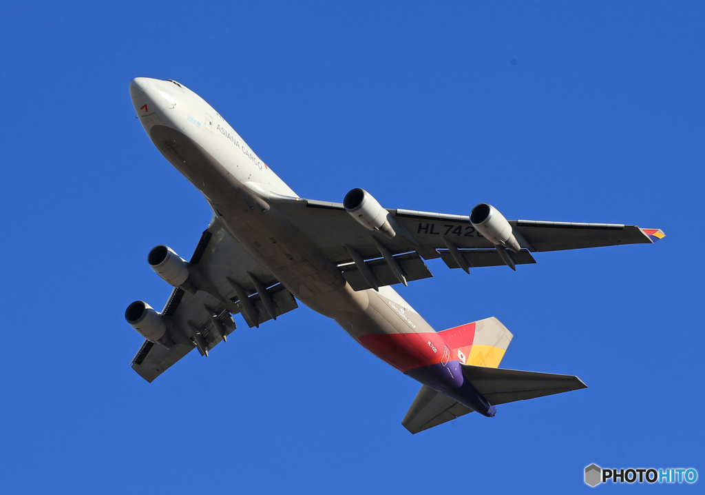 「青色」 ASIANA 747-400 HL7420離陸です