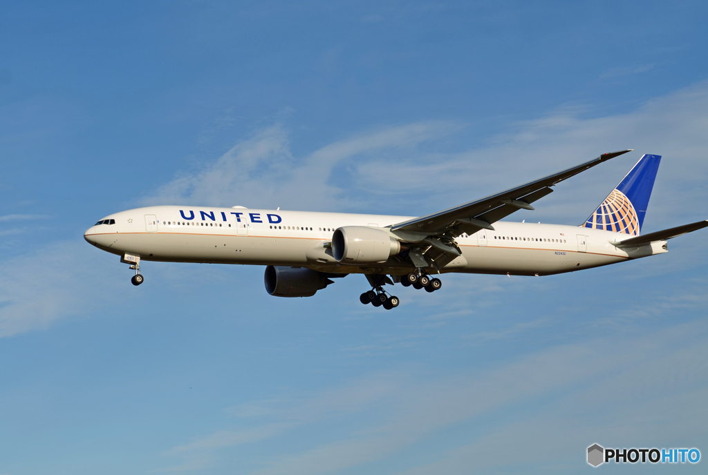 「ぶるー」 UNITED 777-300 N2243U 離陸です