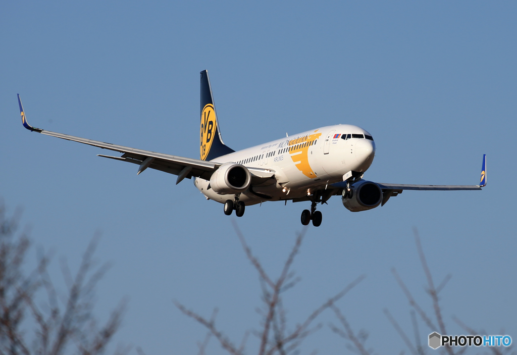 「良い天気」 MONGOLIAN 737-800 EI-CXV着陸