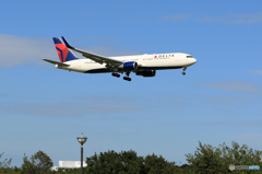 「良い空～」 DELTA 767-332 N1610D Landing