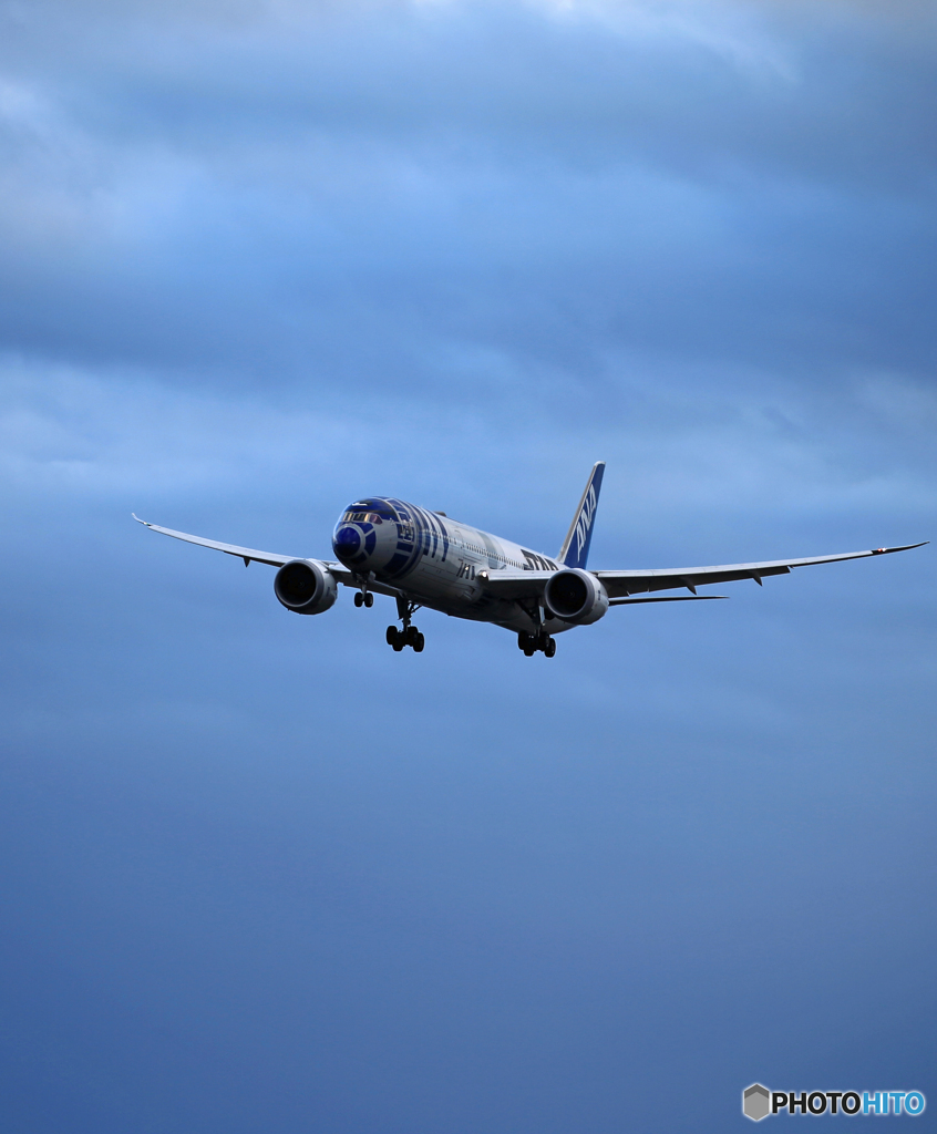 「空色」STAR WARS 787-9 R2-D2 Landing 