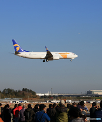 ☀「青い空」が一番 MongoLian 737-800 Landing