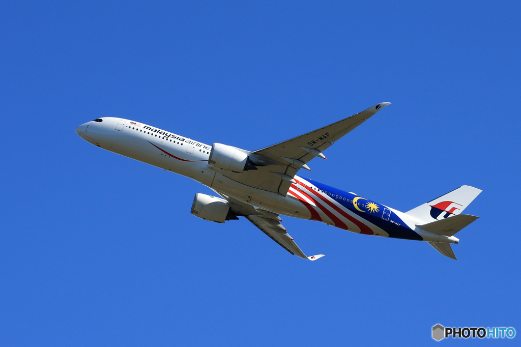 「青の空」Malaysia A350-941 9M-MAF  Takeoff