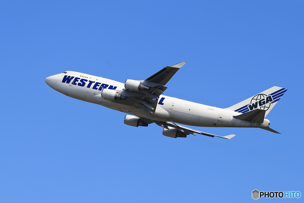 「スカイ」ウエスタングローバル 747-400 N344KD  Takeoff