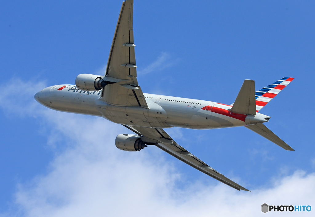 「青色が好き」 American 777-200 N787AN Takeoff