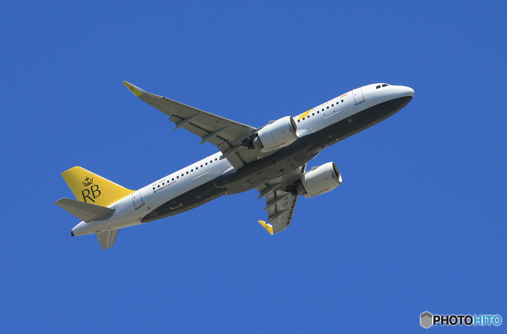 「SKY」ロイヤルブルネイA320-251 V8-RBA Takeoff