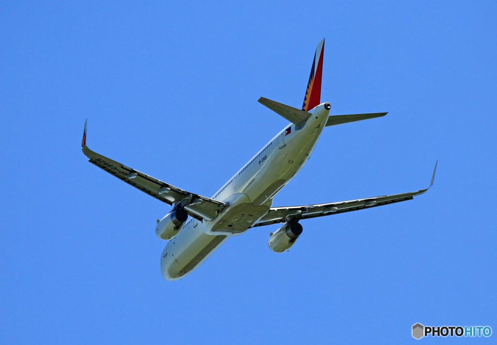 [青い空] Philippiens A330-343 RP-C8763 離陸