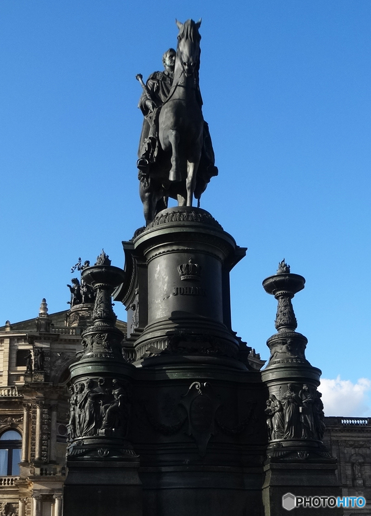 ドイツ（９２６）ドレスデン / ゼンパーオーパー前　ザクセン王の騎馬像