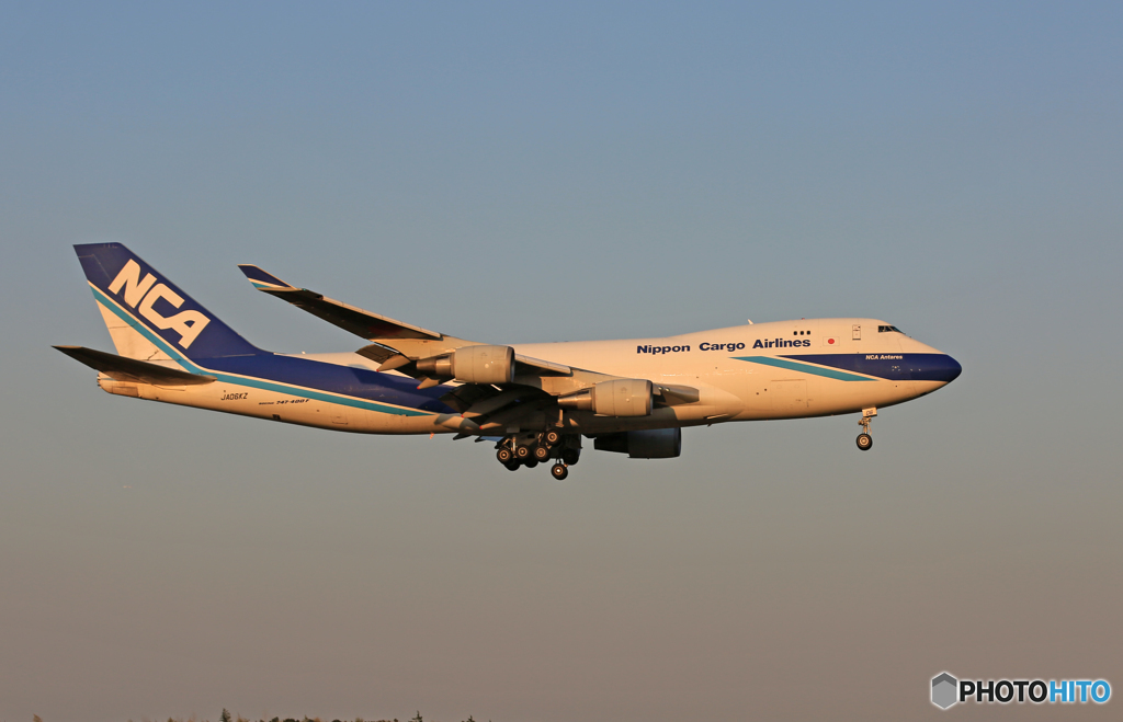 「すかい」 NCA 747-400F JA06KZ 到着です