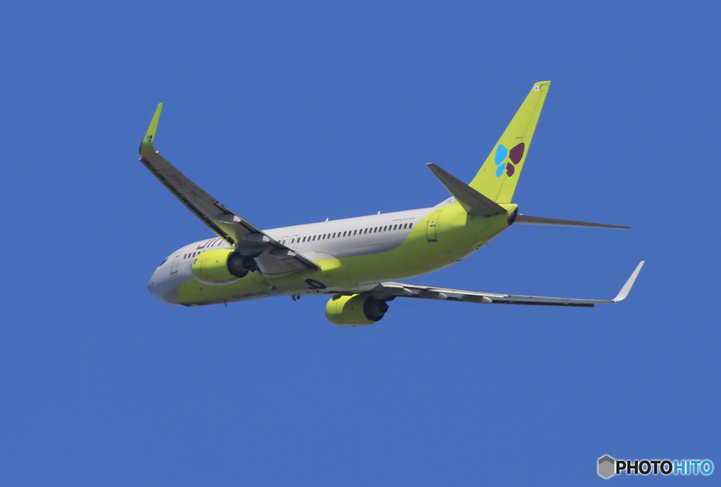 「そらー」 Jin Air 737-8B5 HL7562 離陸です